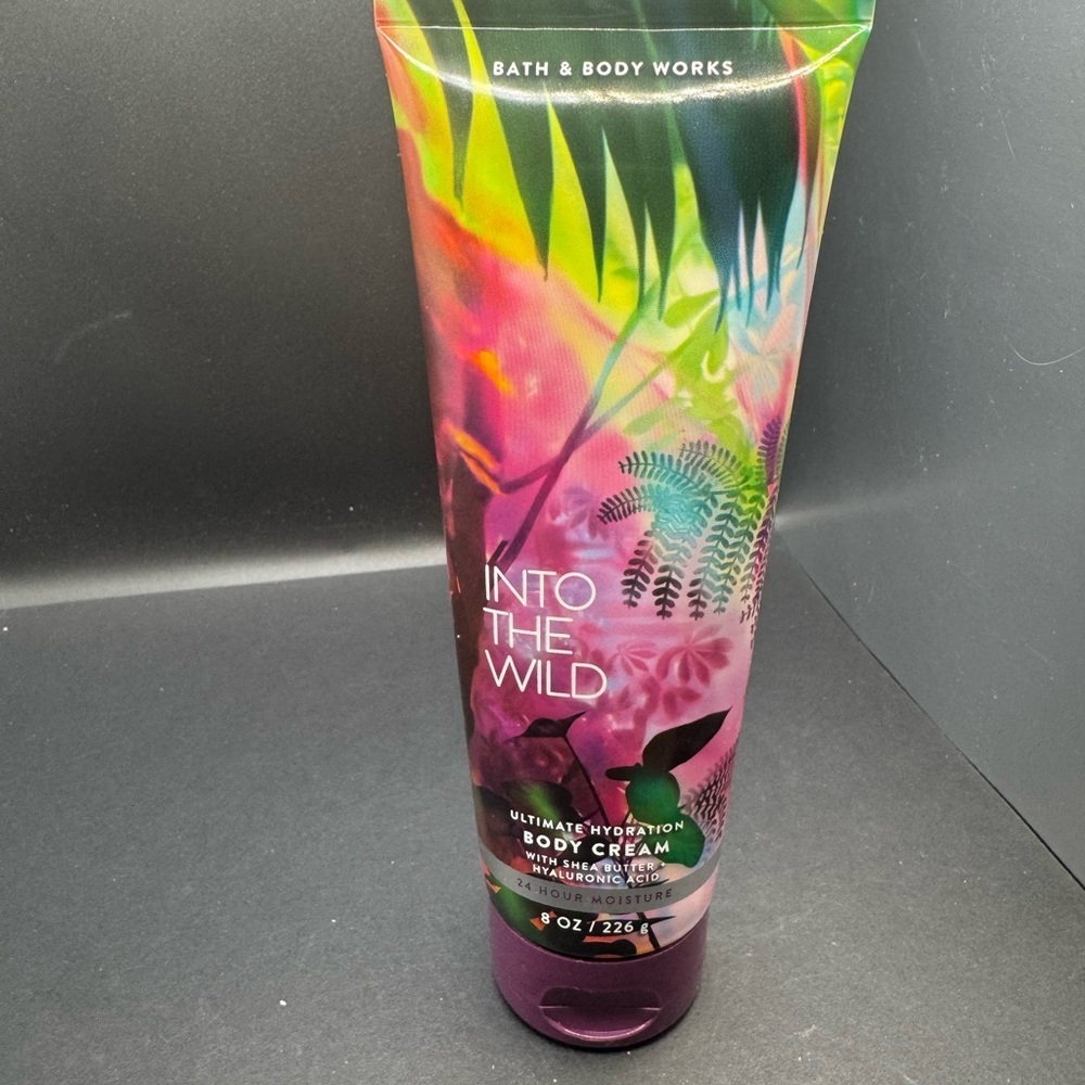 NWT Bath & Body Works Into the Wild Body Cream - Multicolor